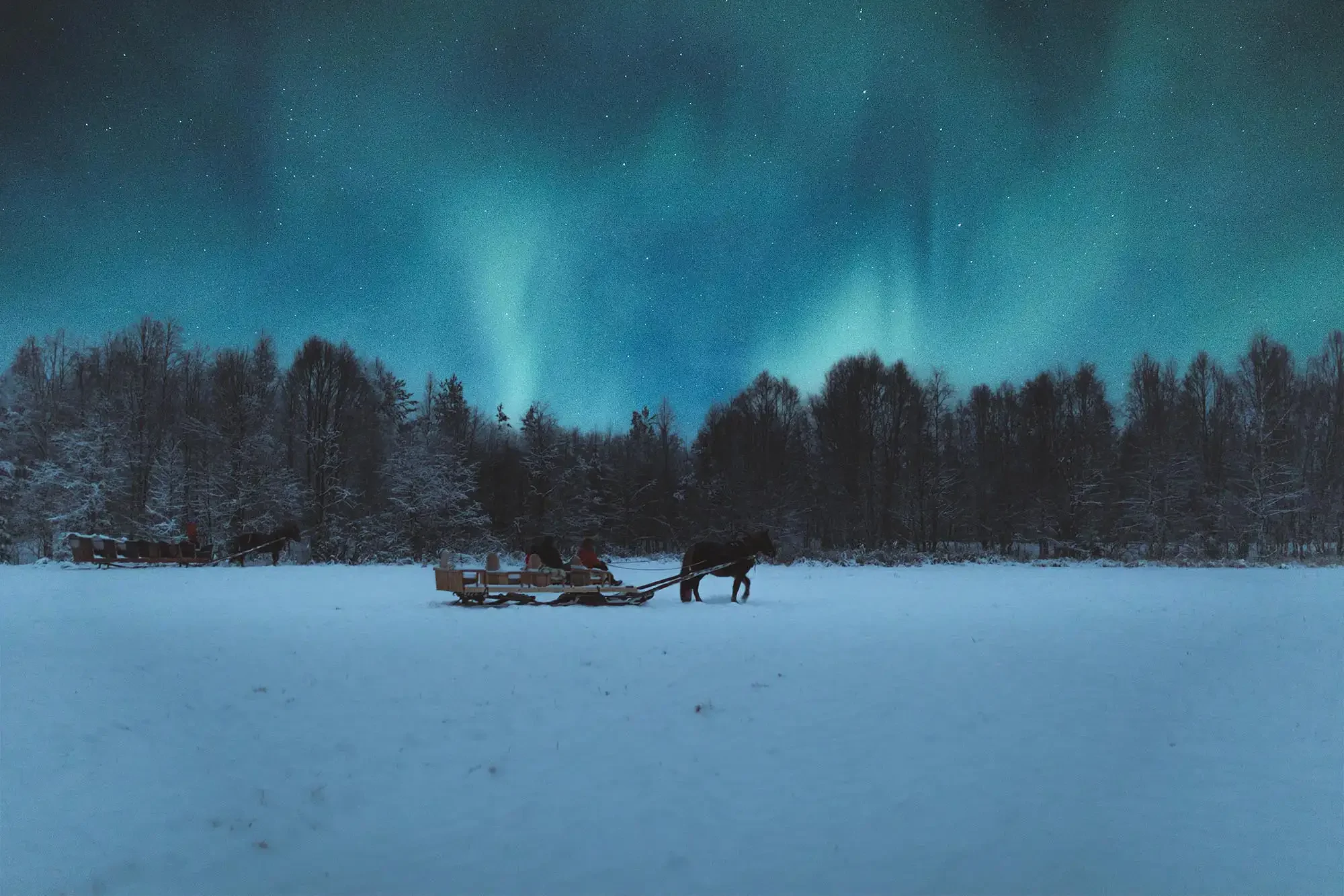 BÜYÜLEYİCİ KUZEY IŞIKLARI & LAPLAND - 2027