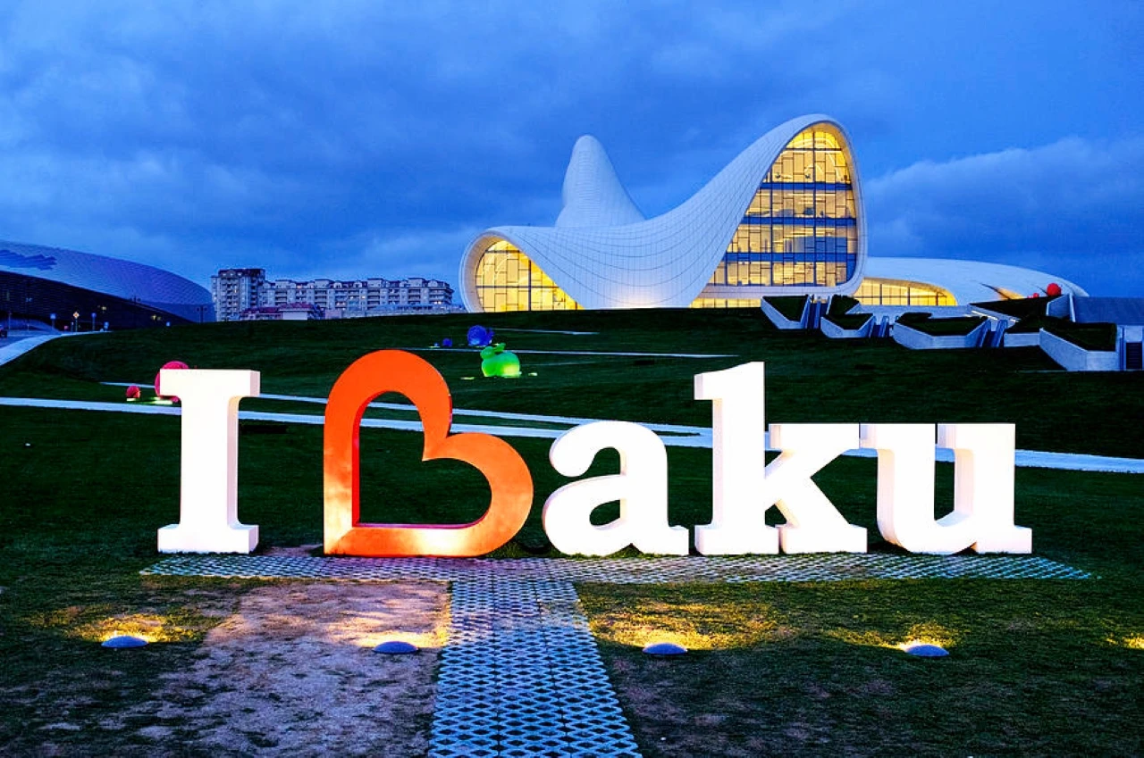 GÖRKEMLİ BAKÜ : HAZAR'IN İNCİSİ 