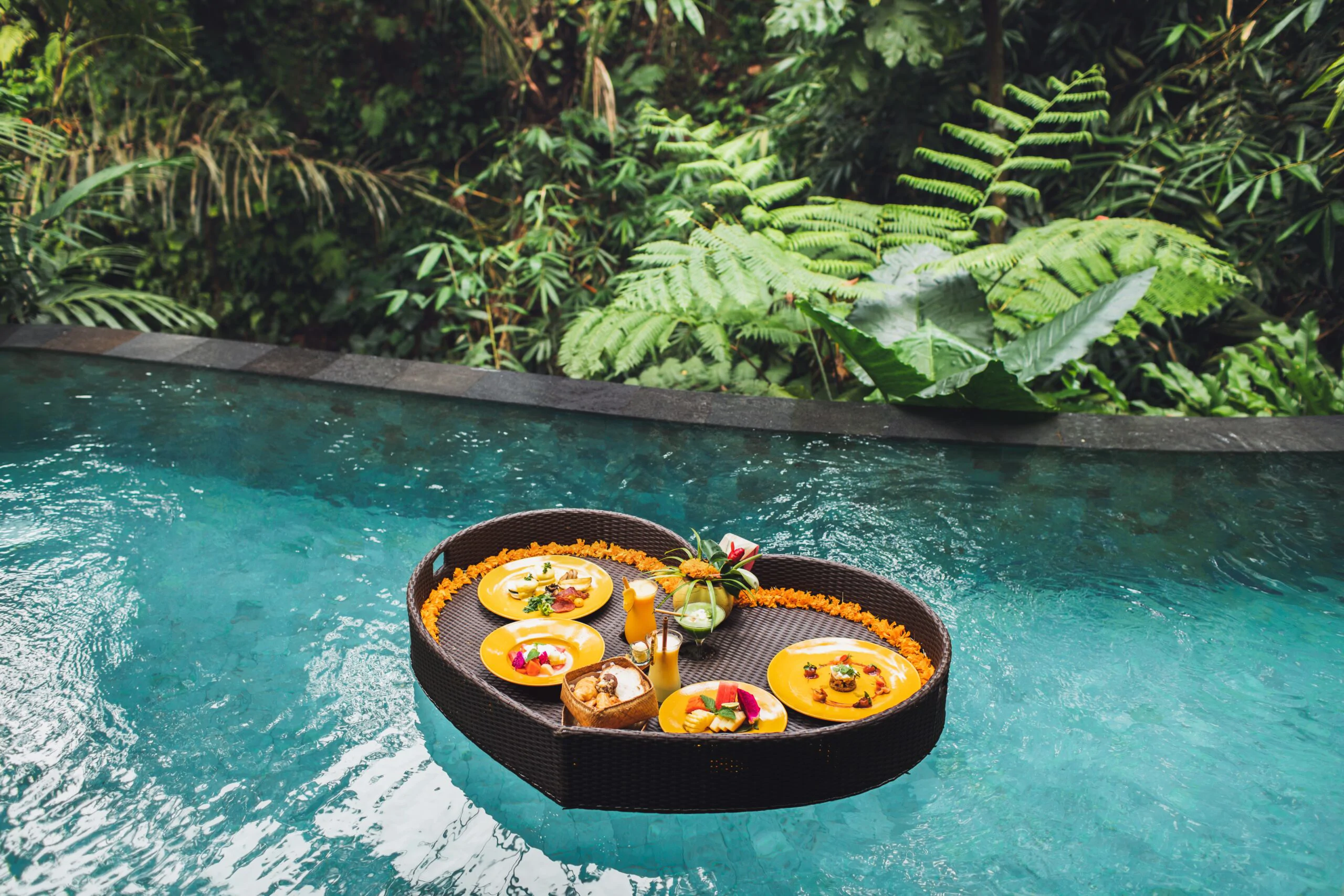 ELEGANT BALİ
