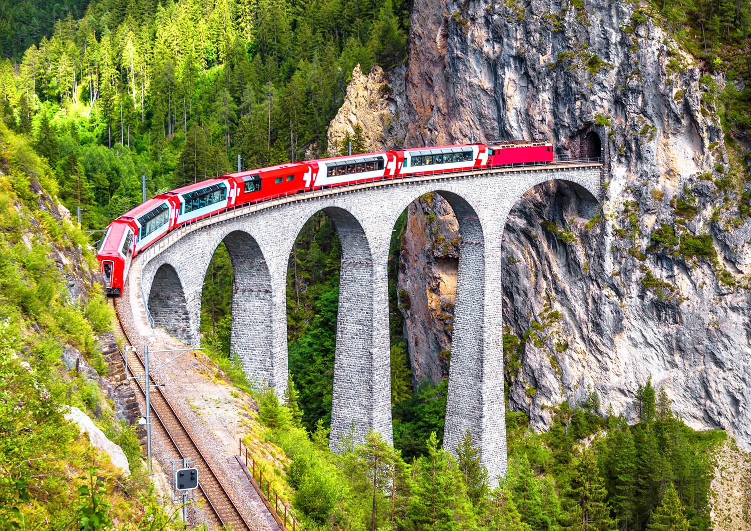 BERNİNA EXPRESS ile  BİR AVRUPA MASALI TURLARI